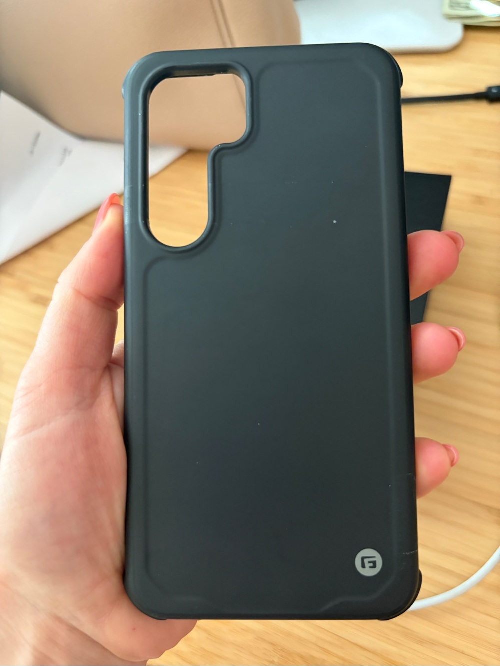 Like New Samsung Galaxy S24 - Black Unlocked - Picture 4 of 6